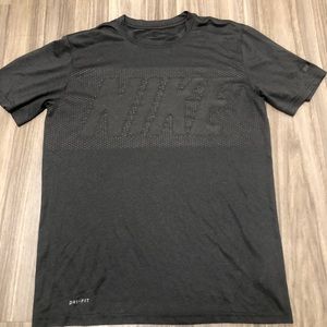 Nike mens short sleeve dri-fit shirt dark gray workout shirt medium